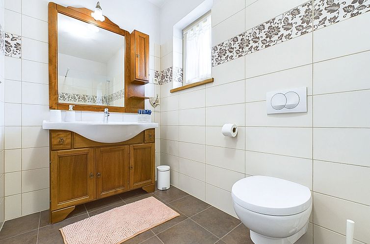 Vakantiehuis Luxuriöse Villa mit Schwimmbad und großem Gar