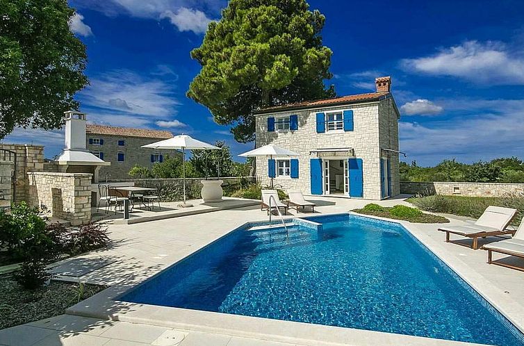 Verblijf 10115313 - Vakantiewoning Istrie - Vakantiehuis Villa Lenka mit Pool