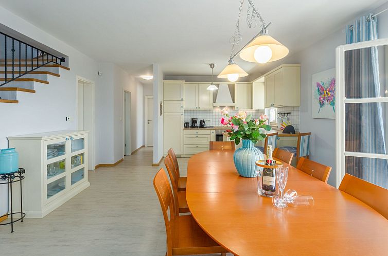 Vakantiehuis Villa mit Pool, Garten und Sommerküche