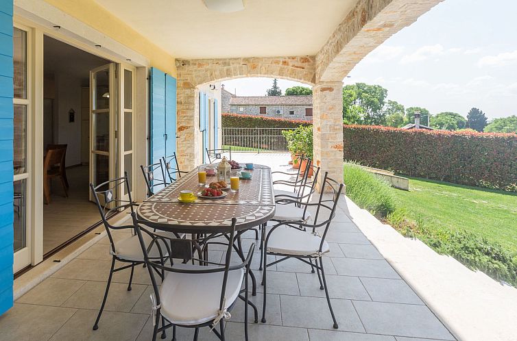 Vakantiehuis Villa mit Pool, Garten und Sommerküche
