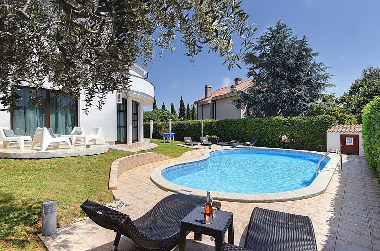 Unterkunft 10115332 - Ferienhaus Istrien - Vakantiehuis Villa Mutila