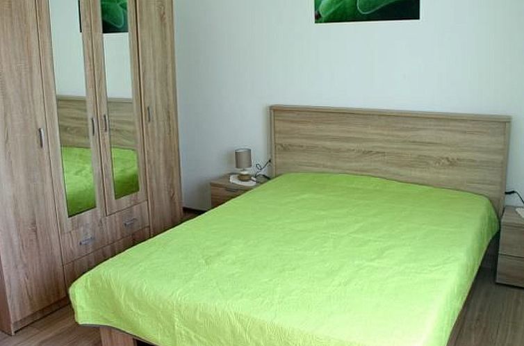 Appartement Wohnung im ersten Stock mit Blick aufs Wasser