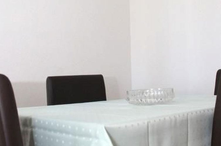 Appartement Wohnung im ersten Stock mit Blick aufs Wasser
