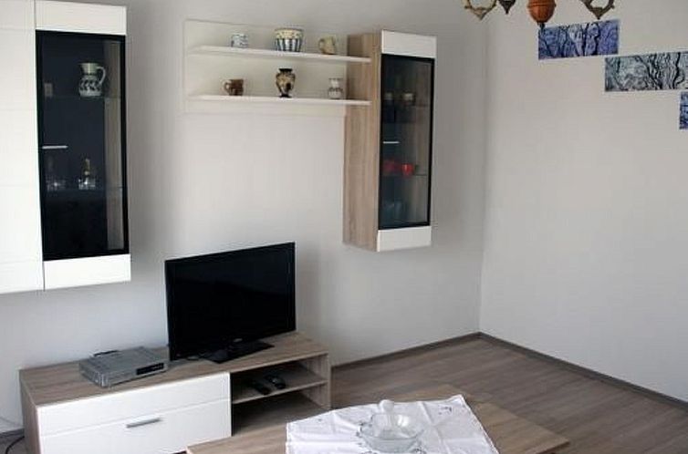 Appartement Wohnung im ersten Stock mit Blick aufs Wasser