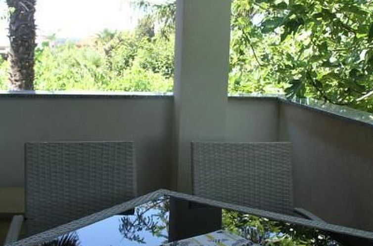 Appartement Wohnung im ersten Stock mit Blick aufs Wasser