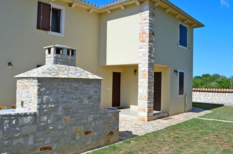 Vakantiehuis Gemütliches Ferienhaus in Medulin mit Großer 