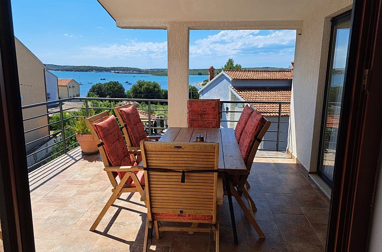 Unterkunft 1011588 - Appartement Istrien - Appartement Apartment mit drei Schlafzimmern und Meerblick