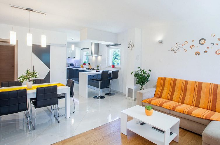 Unterkunft 1011590 - Ferienhaus Istrien - Vakantiehuis in Vintijan mit Großem Whirlpool