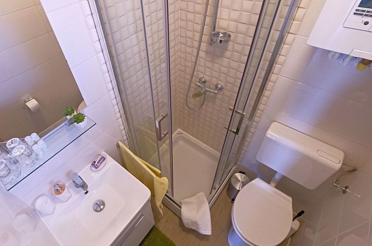 Vakantiehuis Nettes Ferienhaus in Pomer mit Privatem Pool
