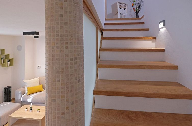 Vakantiehuis Nettes Ferienhaus in Pomer mit Privatem Pool