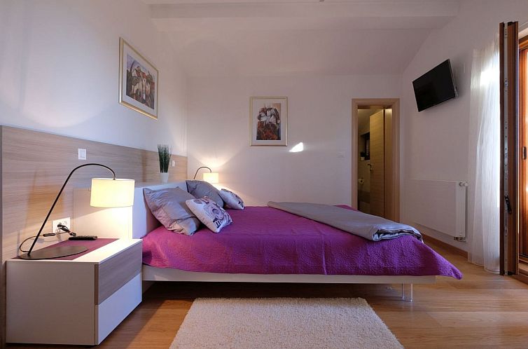 Vakantiehuis Nettes Ferienhaus in Pomer mit Privatem Pool