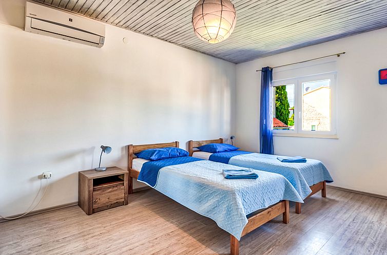 Vakantiehuis Villa mit Garten, Grill und Terrasse