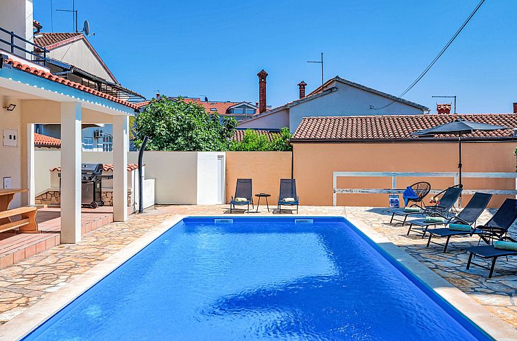 Vakantiehuis Villa mit Garten, Grill und Terrasse