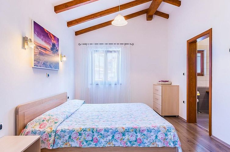 Vakantiehuis Ferienvilla "Vanja" mit privatem Pool