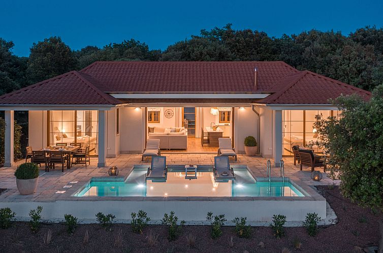 Vakantiehuis Luxury Beachfront Villa Porto Bus
