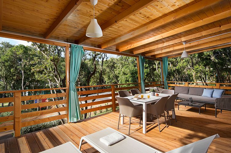 Vakantiehuis Mobilhome Villa Prestige with jacuzzi