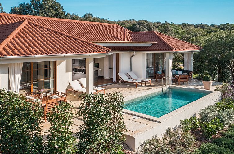 Unterkunft 10116209 - Ferienhaus Istrien - Vakantiehuis Luxury Beachside Villa Porto Bus