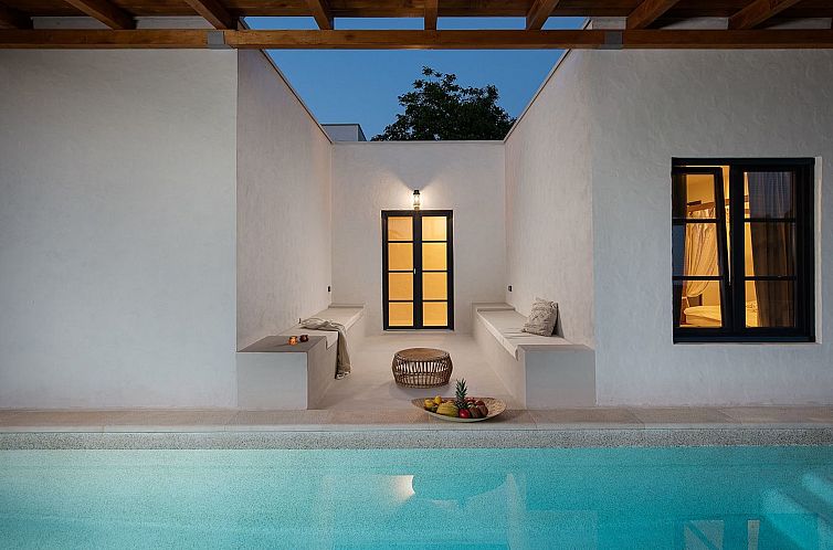 Vakantiehuis Perfektes Ferienhaus in Bale mit Privatem Pool