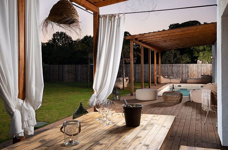 Vakantiehuis Perfektes Ferienhaus in Bale mit Privatem Pool