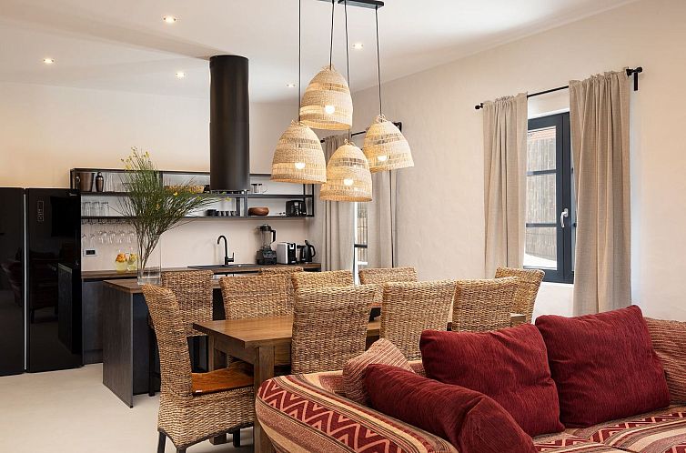 Vakantiehuis Perfektes Ferienhaus in Bale mit Privatem Pool