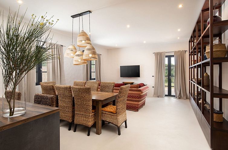 Vakantiehuis Perfektes Ferienhaus in Bale mit Privatem Pool