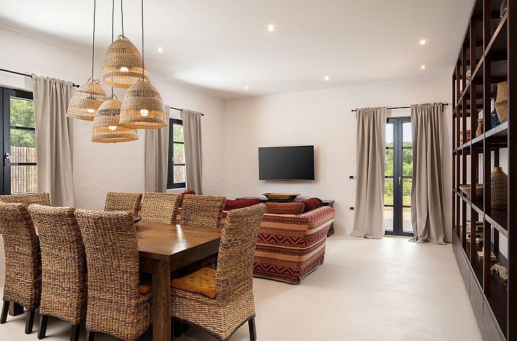 Vakantiehuis Perfektes Ferienhaus in Bale mit Privatem Pool