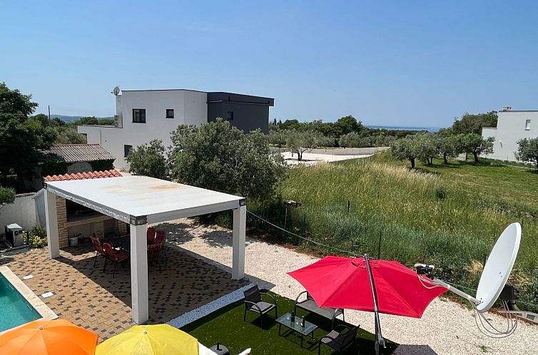Vakantiehuis mit privatem beheiztem Schwimmbad
