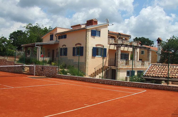 Unterkunft 10116415 - Ferienhaus Istrien - Vakantiehuis Ruhiggelegene Villa mit eigenem Tennisplatz und