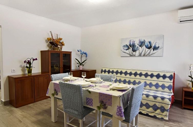 Appartement in Murine mit Großer Terrasse