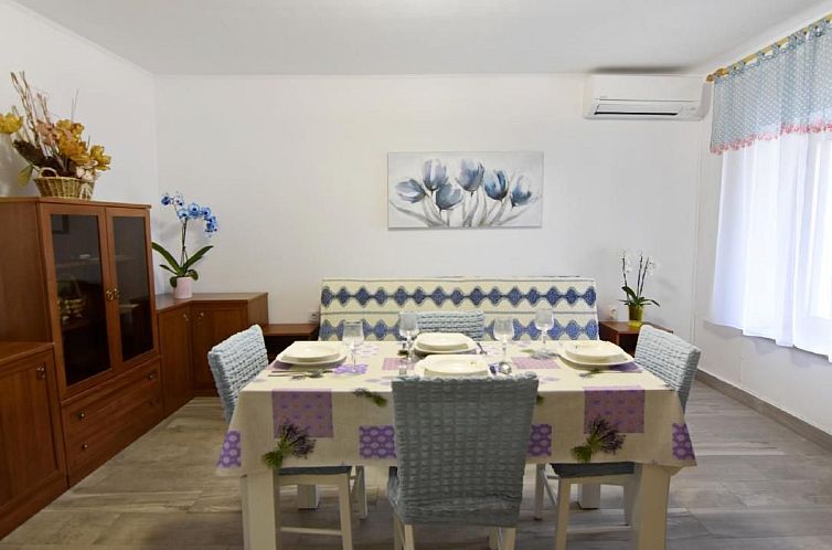 Appartement in Murine mit Großer Terrasse