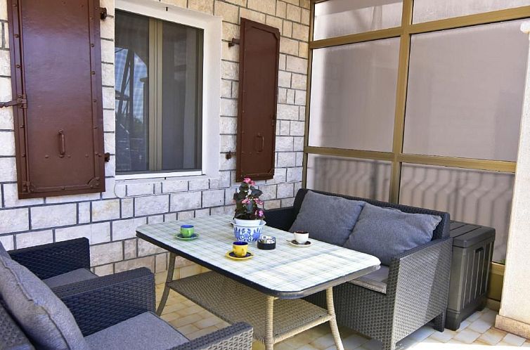 Appartement in Murine mit Großer Terrasse
