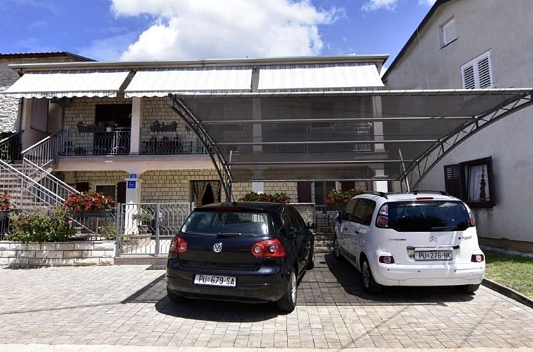 Appartement in Murine mit Großer Terrasse