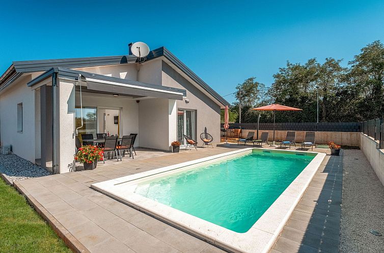 Vakantiehuis Villa mit privatem Pool in einer ruhigen Gegend