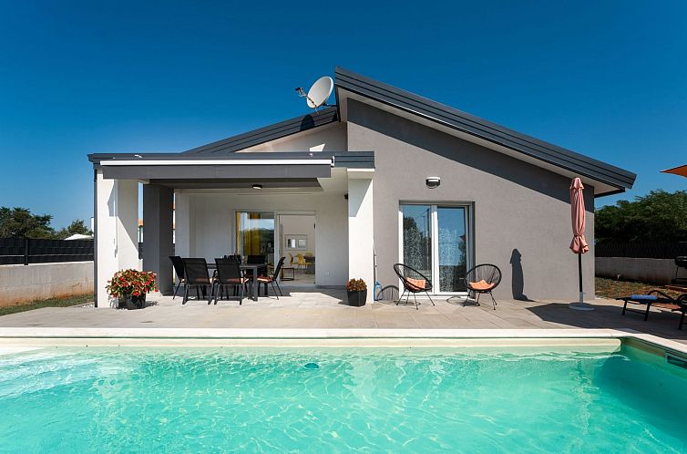 Vakantiehuis Villa mit privatem Pool in einer ruhigen Gegend