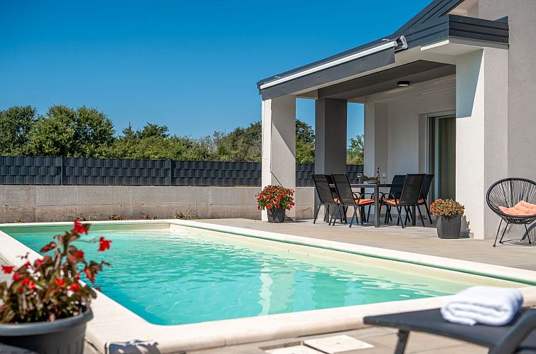 Vakantiehuis Villa mit privatem Pool in einer ruhigen Gegend