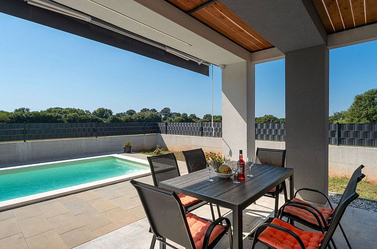 Vakantiehuis Villa mit privatem Pool in einer ruhigen Gegend