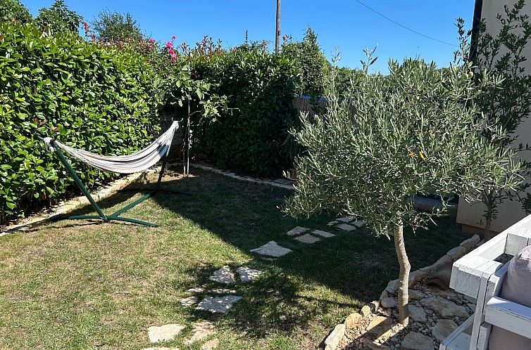Vakantiehuis Neues Ferienhaus in Krnica mit Privatem Pool