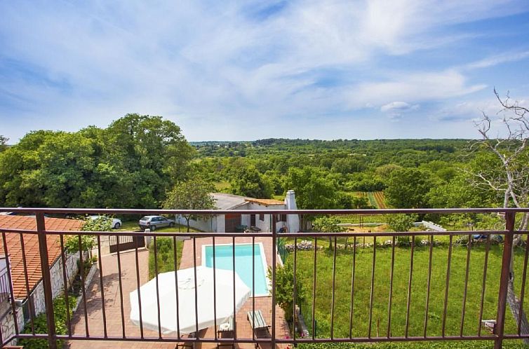 Vakantiehuis im Dorf Kujići