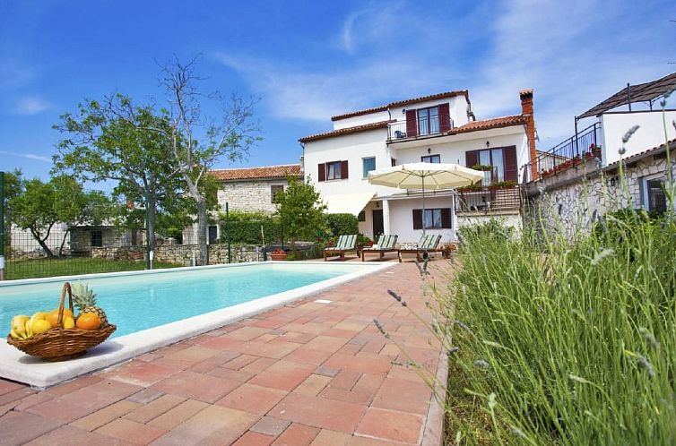 Vakantiehuis im Dorf Kujići