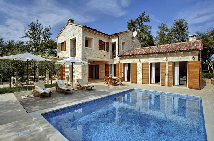 Unterkunft 101167100 - Ferienhaus Istrien - Vakantiehuis in Karigador mit Terrasse, Whirlpool und Garten