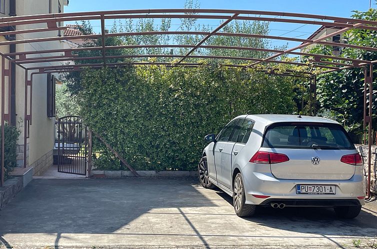 Vakantiehuis Komplette Villa mit zwei Appartements