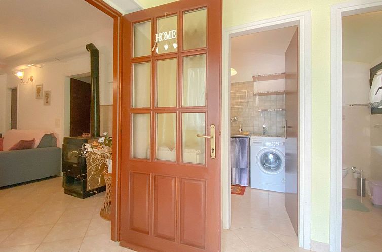 Appartement Pjero mit schöner Terrasse