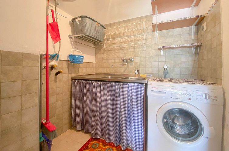 Appartement Pjero mit schöner Terrasse