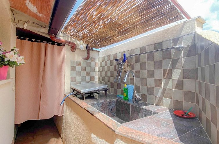 Appartement Pjero mit schöner Terrasse
