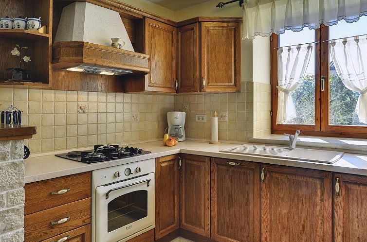 Appartement Appartement in Rakalj mit Großem Garten und Pan