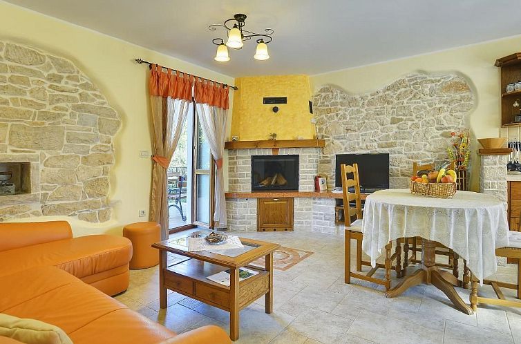 Appartement Appartement in Rakalj mit Großem Garten und Pan