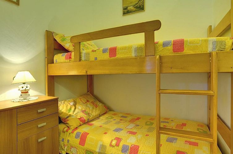Vakantiehuis in Rakalj mit Großem Garten und Panoramablick