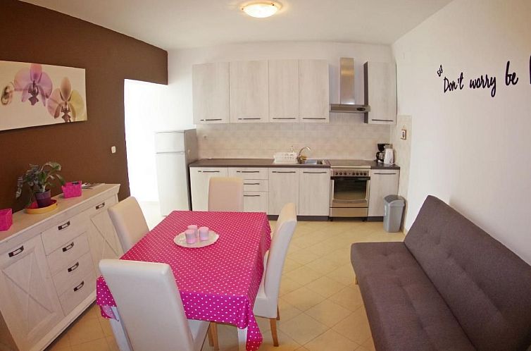 Appartement Wohnung in Rakalj mit Parkplatz und Poolblick