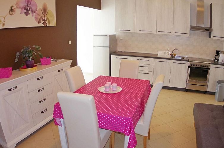 Appartement Wohnung in Rakalj mit Parkplatz und Poolblick
