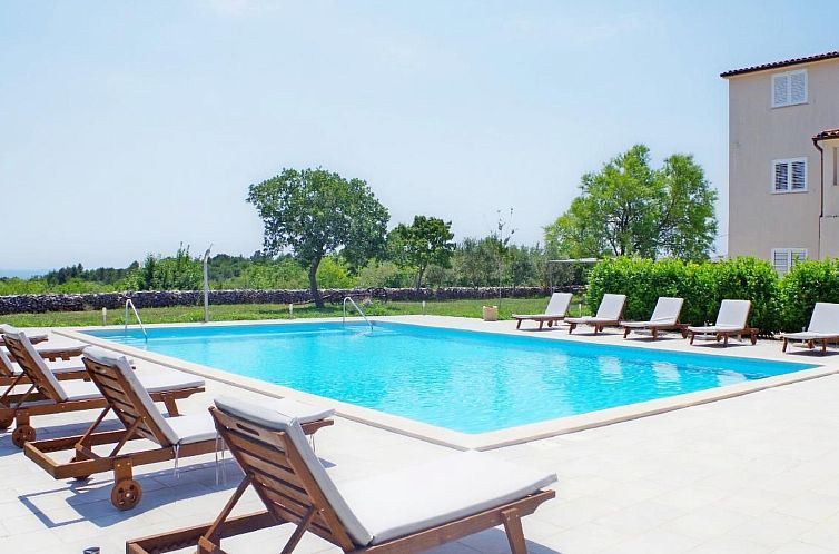 Unterkunft 10116919 - Appartement Istrien - Appartement Appartement in Rakalj mit gemeinsamem Pool, Terr